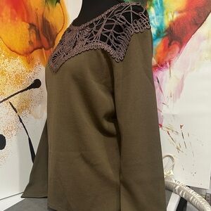 Kenneth Miller Knit Top XL Olive Crochet Lace Neck